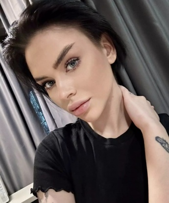 🌟 Я живу в Москве, в сердце столицы, и предлагаю тебе незабываемый опыт нашей встречи. 💫
Мои услуги насыщены страстью и желанием удовлетворить все твои сексуальные потребности. 😈 От нежных ласк до более экспериментальных игр – у меня есть все, что ты хочешь! 💋
Будь уверен, что я всегда поддержу и порадую тебя своими навыками и профессионализмом. 🔥 Мои клиенты хвалят мою интуицию и умение понять их желания без слов. 💯
Забудь обо всех проблемах и стрессе с моей помощью – я буду твоей настоящей спутницей и лучшей возможностью провести ночь в Москве. 🌃 Мои фото – полное отражение моей красоты и сексуальности. 📸
Так что, не медли – позвони мне, и я обещаю, что наша встреча оставит вас довольным и заинтригованным. 🔞 Жду тебя в Москве! 😉 3669, 20 лет